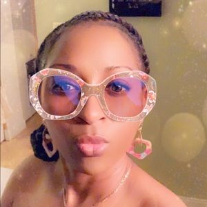 Meet your Posher, Lisamarie